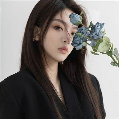 男人女人向前走